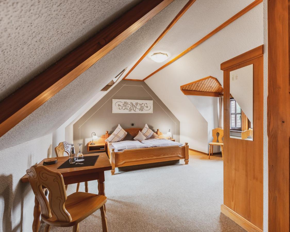Fremden- Und Monteurzimmer "Zum Ochsen" Flieden Extérieur photo